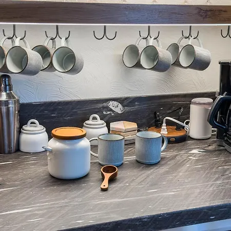 Mountain Retreat Near Skiing, Hottub, Petfriendly